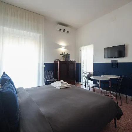 Bed & Breakfast Salotto Borbonico Neapel