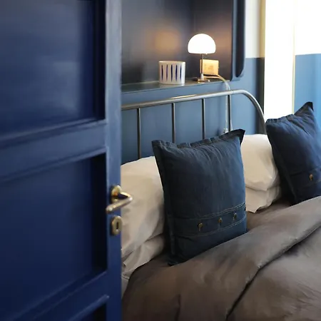 Couette-café Salotto Borbonico 2*