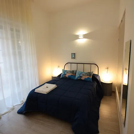 B&B Salotto Borbonico 나폴리
