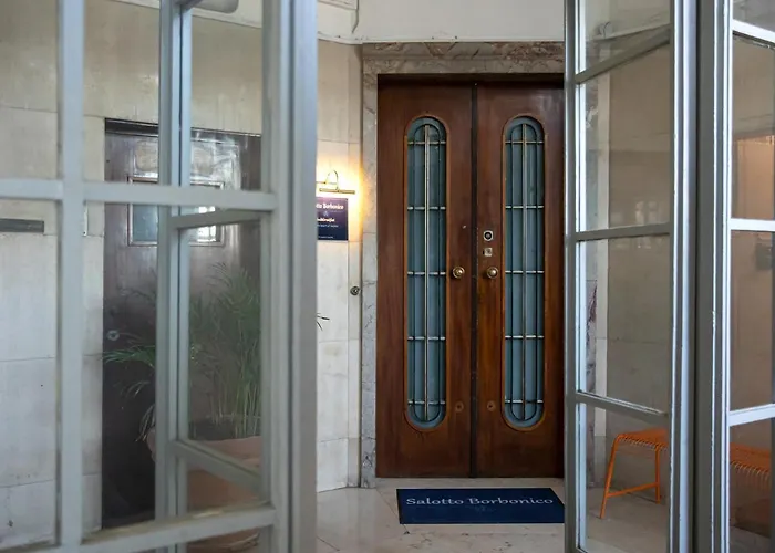 Salotto Borbonico 4* Nápoles